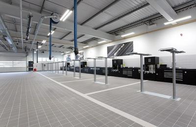 Mercedes Benz Cheshire Oaks | Case Study
